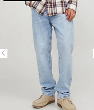 Load image into Gallery viewer, Jack&jones relaxed fit jeans12254104