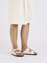 Load image into Gallery viewer, Birkenstock Big Buckle Natural leather Patent (Rose) 1029392