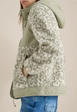 Load image into Gallery viewer, Cecil Teddy Printed Jacket 202204/2708