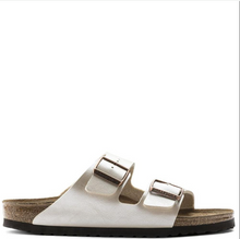 Load image into Gallery viewer, Birkenstock Pearl white sandals 1009921
