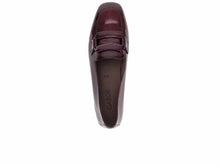 Load image into Gallery viewer, Gabor Mulberry Heeled Loafers 4002.01.006
