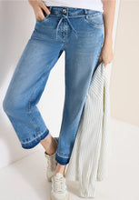 Load image into Gallery viewer, Cecil High Waist Denim Jeans 380668
