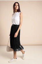 Load image into Gallery viewer, Street One Black Skirt 361532
