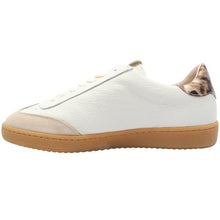 Load image into Gallery viewer, Wonders Beige Trainers AP-2001
