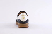 Load image into Gallery viewer, Another Trent Black and Gold Trainers A032.92.05
