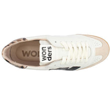 Load image into Gallery viewer, Wonders Beige Trainers AP-2001
