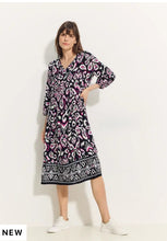 Load image into Gallery viewer, Cecil Printed Splitneck Dress 144025
