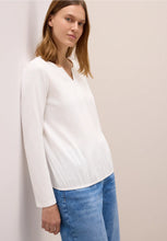 Load image into Gallery viewer, Cecil White Long Sleeve Tunic 323893
