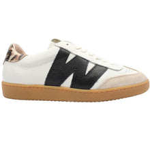 Load image into Gallery viewer, Wonders Beige Trainers AP-2001
