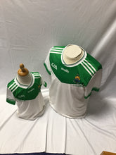 Load image into Gallery viewer, Macroom White/Green GAA Jersey KNBY15740h
