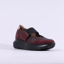 Load image into Gallery viewer, Wonders strap shoes (Burgandy) A-4011
