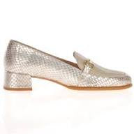 Load image into Gallery viewer, Wonders Metallic Loafers C-6030
