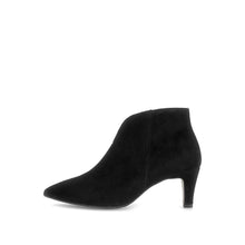 Load image into Gallery viewer, Gabor Ladies Black Heel 8017.01.001
