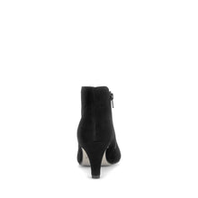 Load image into Gallery viewer, Gabor Ladies Black Heel 8017.01.001
