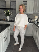 Load image into Gallery viewer, Deck by Decollage Geo Print Joggers 818171
