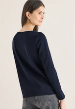Load image into Gallery viewer, Cecil Long Sleeve Embroidered Top 324558
