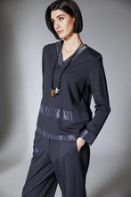 Load image into Gallery viewer, Peruzzi Taffeta Trim Top w25144
