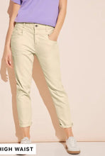 Load image into Gallery viewer, Street One Beige Jeans 377599
