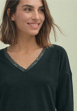 Load image into Gallery viewer, Street One Green Top With Lace Collar 326061
