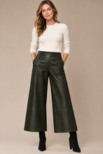 Load image into Gallery viewer, Peruzzi Faux Green Leather Trouser W26182
