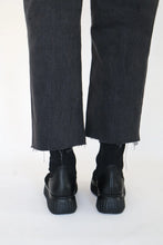 Load image into Gallery viewer, Wonders Black Wedge Boots A-5207
