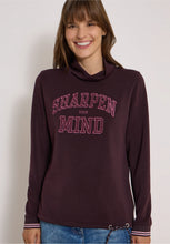 Load image into Gallery viewer, Cecil Berry Red Sweatshirt 325864.
