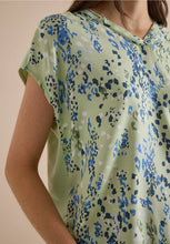 Load image into Gallery viewer, Cecil V-Neck Blouse 346799

