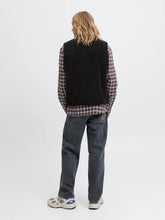 Load image into Gallery viewer, Jack &amp; Jones Black Gilet 12256987
