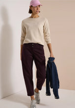 Load image into Gallery viewer, Cecil Wine Barrel Leg Jeans 381490
