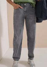 Load image into Gallery viewer, Cecil Barrel Leg Jeans 381506
