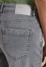 Load image into Gallery viewer, Cecil Barrel Leg Jeans 381506
