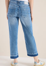 Load image into Gallery viewer, Cecil High Waist Denim Jeans 380668
