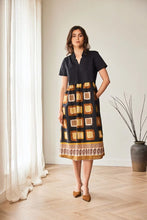 Load image into Gallery viewer, Peruzzi Contrast Tile Print Dress S26104
