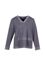 Load image into Gallery viewer, Peruzzi Taffeta Trim Top w25144
