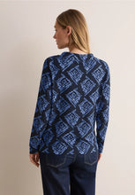 Load image into Gallery viewer, Cecil funnel neck top 322621
