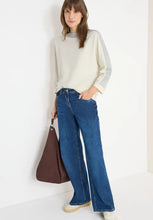 Load image into Gallery viewer, Cecil Batwing Top 324293
