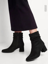 Load image into Gallery viewer, Tamaris black boots 8-85301-47 001
