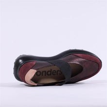 Load image into Gallery viewer, Wonders strap shoes (Burgandy) A-4011

