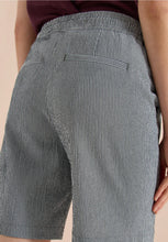 Load image into Gallery viewer, Cecil Striped Shorts 380989
