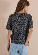 Load image into Gallery viewer, Cecil Two Tone Animal Print Top 325690
