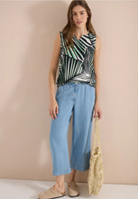 Load image into Gallery viewer, Cecil Palm Breeze Sleeveless Top 325285

