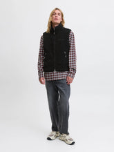 Load image into Gallery viewer, Jack &amp; Jones Black Gilet 12256987
