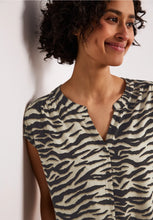 Load image into Gallery viewer, Street one shirt 325084
