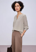 Load image into Gallery viewer, Street one blouse 326369/27462
