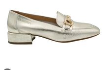 Load image into Gallery viewer, Wonders Gold Leather Loafers
