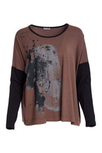 Load image into Gallery viewer, Naya Long Sleeve Top NAW25308 (Brown/Black)
