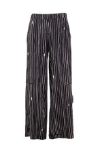 Load image into Gallery viewer, Peruzzi Broken Stripe Crop Trousers S25506
