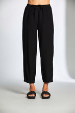 Load image into Gallery viewer, Peruzzi Black Trousers S25406
