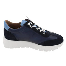 Load image into Gallery viewer, Wonder Platform Trainers A-2476 Navy/Blue
