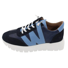 Load image into Gallery viewer, Wonder Platform Trainers A-2476 Navy/Blue
